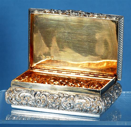 An early Victorian silver presentation table snuff box in original fitted case, Length 4”/100 mm Width 66mm Weight 6.8oz/195grms